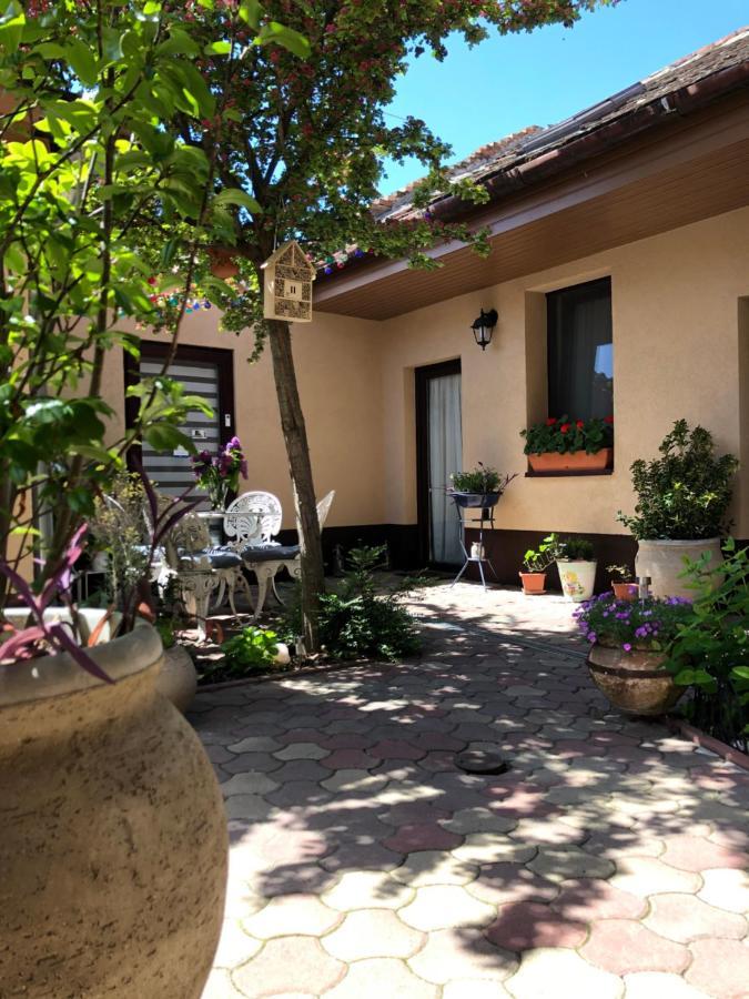 Milla Apartman Szentendre Exterior foto